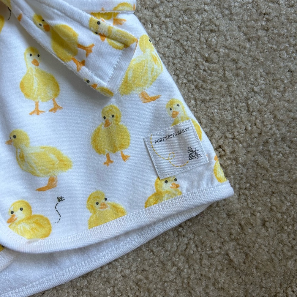 Burt’s Bees Baby Robe - Picture 4 of 4